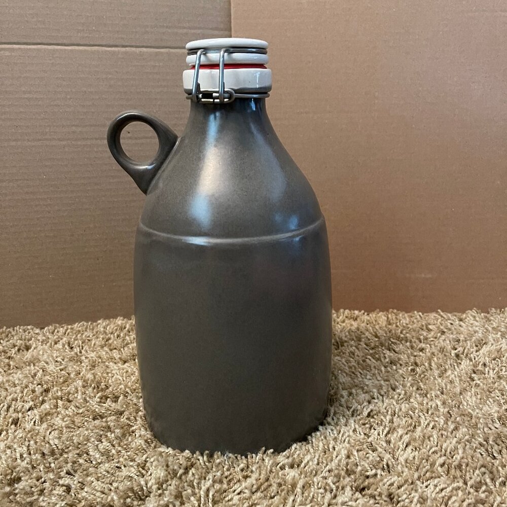 Portland Prowler Company 64oz Ceramic Growler